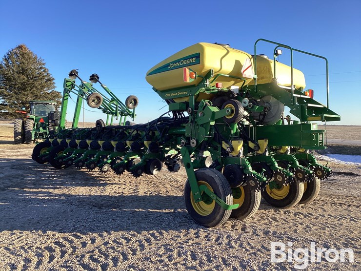 2006-john-deere-1770nt-image-7