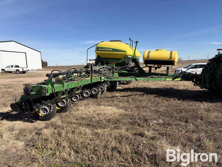 john-deere-1770nt-ccs-image-4