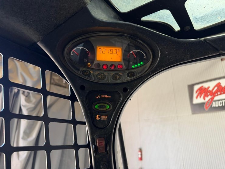 2017-bobcat-t770-image-21