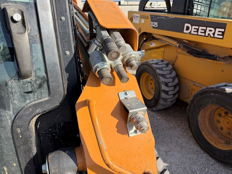 2022-case-tr310b-image-3