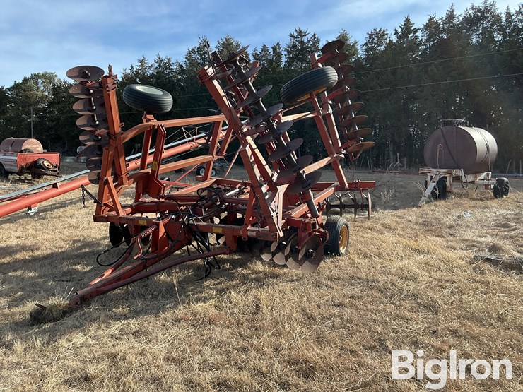 massey-ferguson-18-image-1