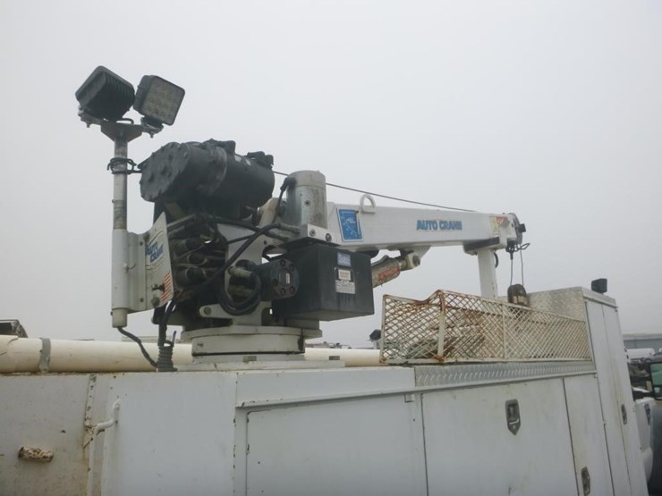 2009-ford-f550-image-10