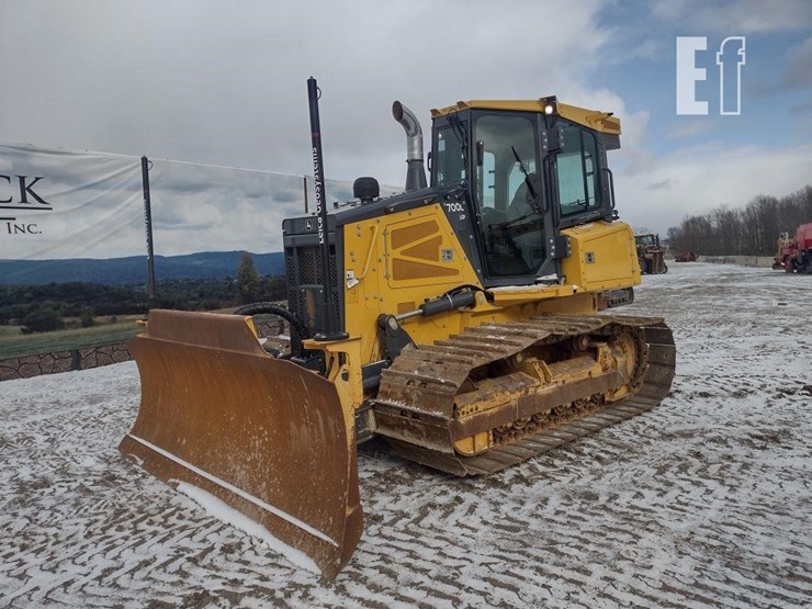 2022-deere-700l-lgp-image-44