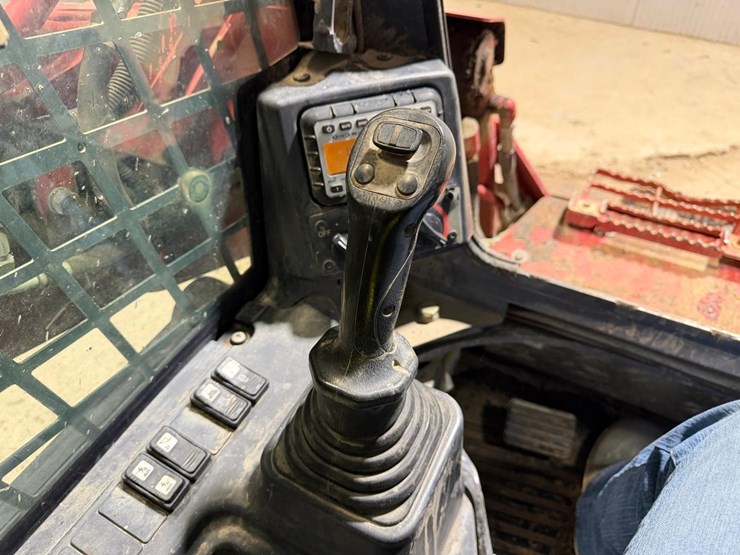 2018-takeuchi-tl10v2-image-18