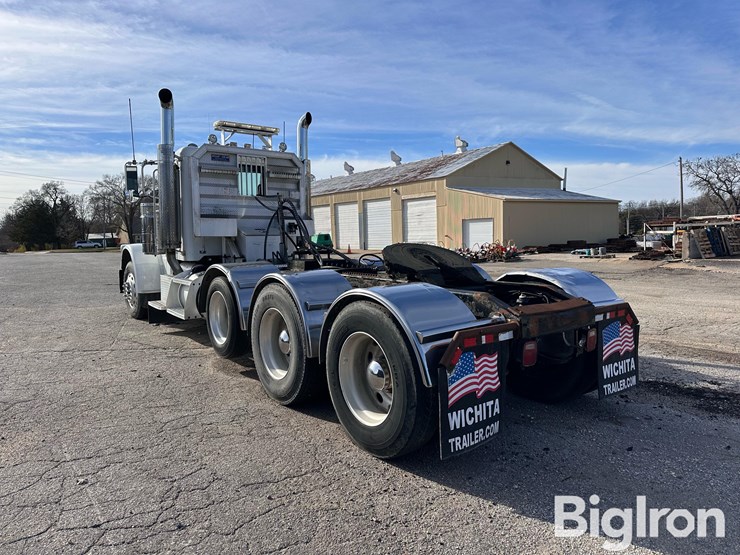 2009-peterbilt-389-image-7