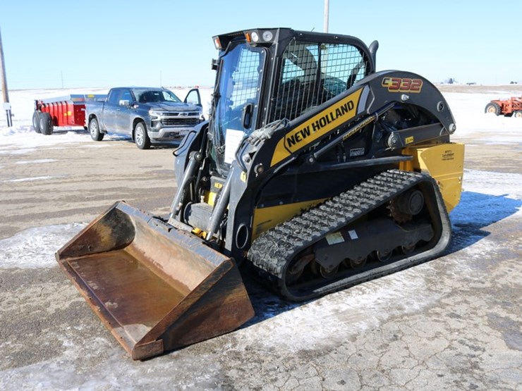 2023-new-holland-c332-image-6