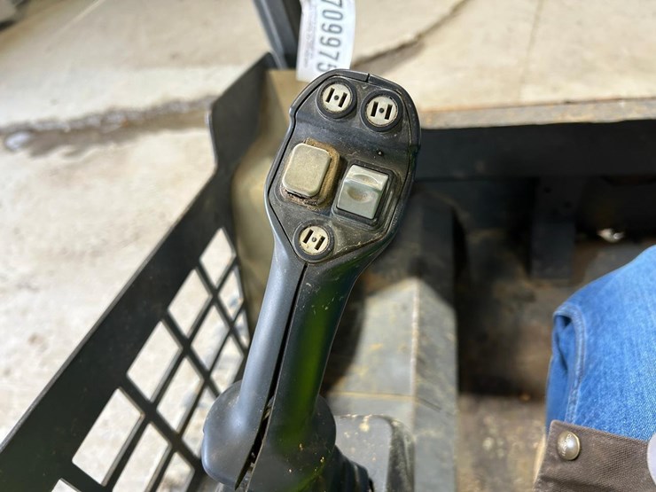 volvo-mct135c-image-23