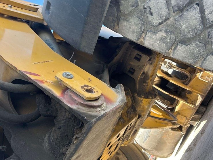 2012-caterpillar-924k-image-25
