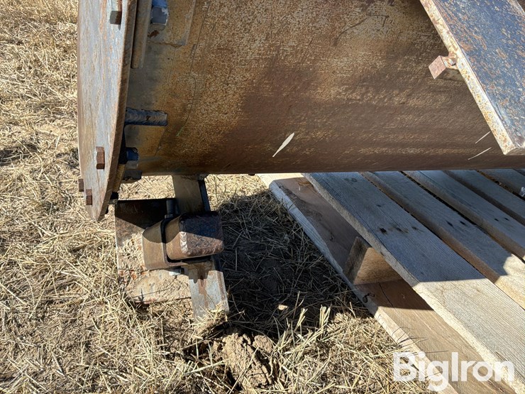 front-end-loader-dozer-blade-image-15