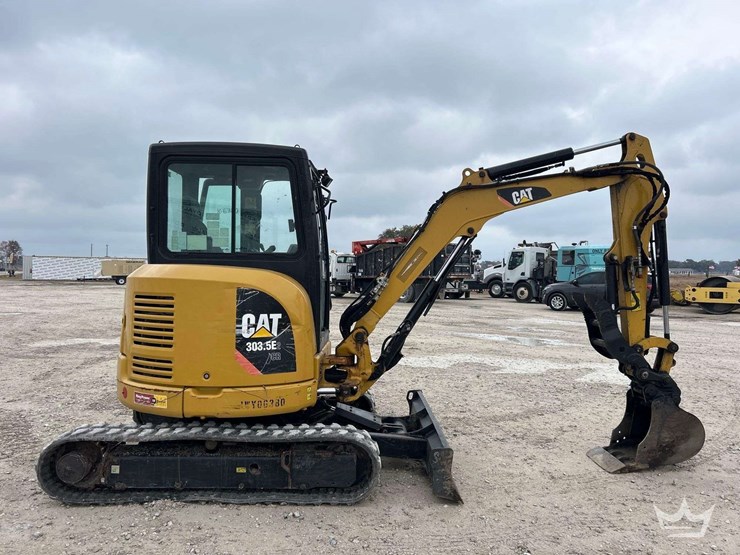 caterpillar-303-image-36