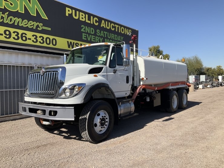 2010-international-7600-image-2