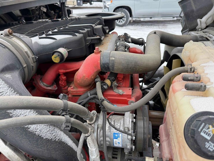 2019-international-lt-image-11