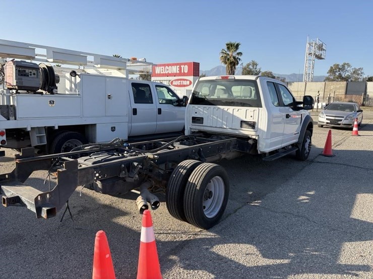 2019-ford-f450-image-3