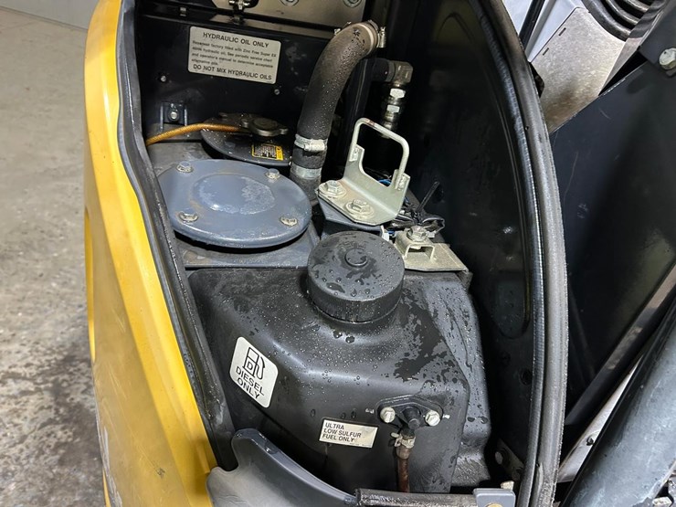 2017-deere-30g-image-16