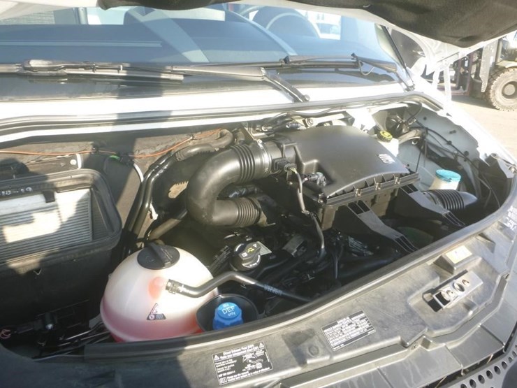 2017-utility-van-image-15