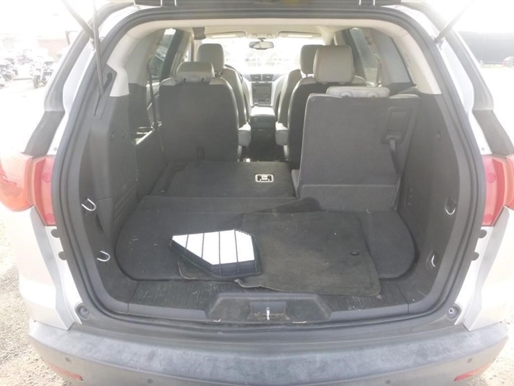 2012-chevrolet-traverse-image-9