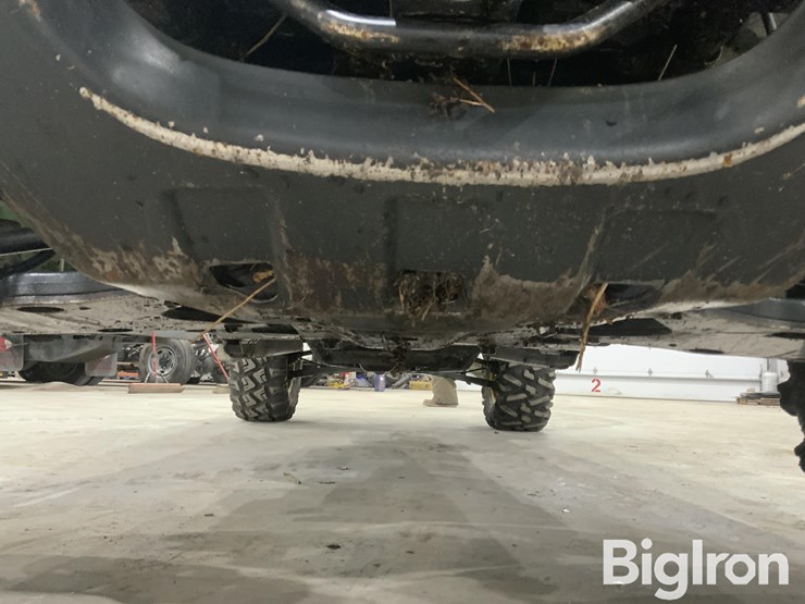 2019-john-deere-gator-image-12