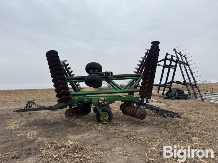 john-deere-630-image-2