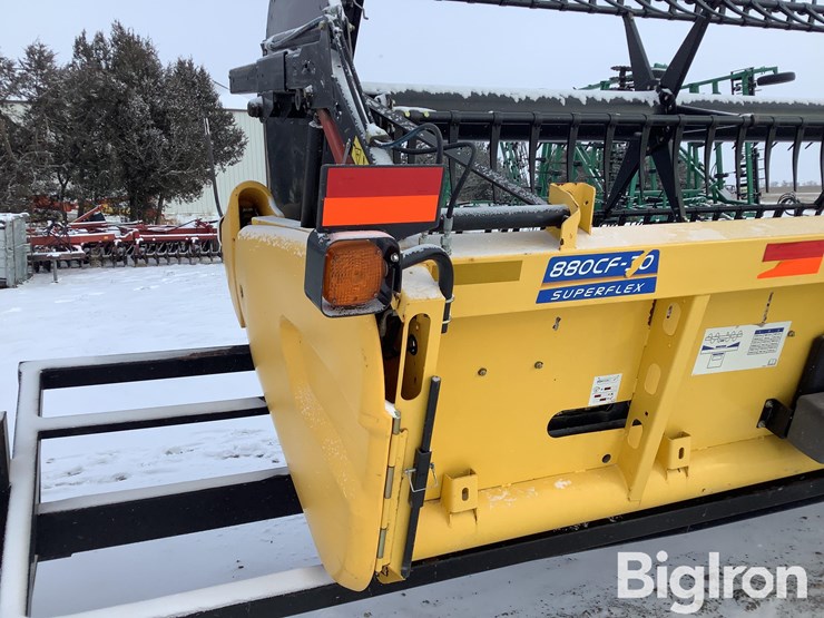 2014-new-holland-880cf-30-image-18