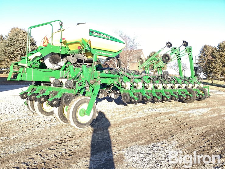 2006-john-deere-1770nt-image-5