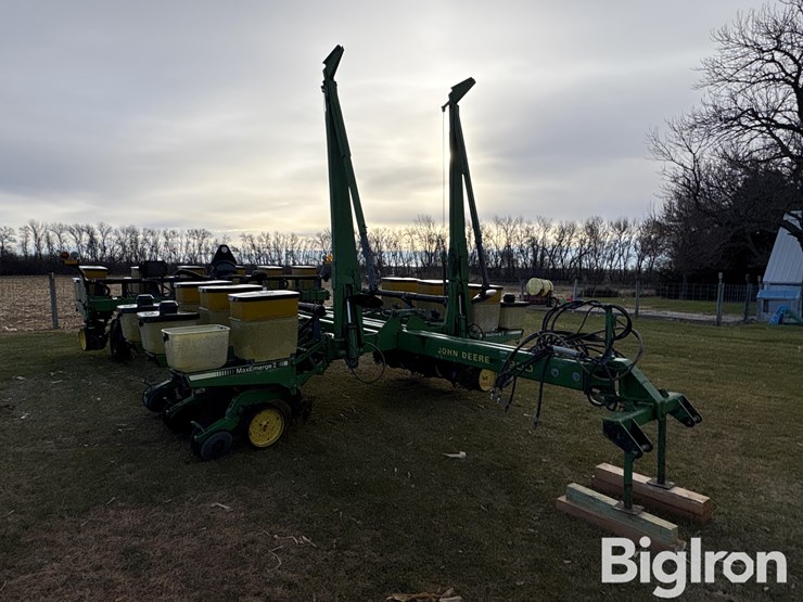 john-deere-7200-image-3