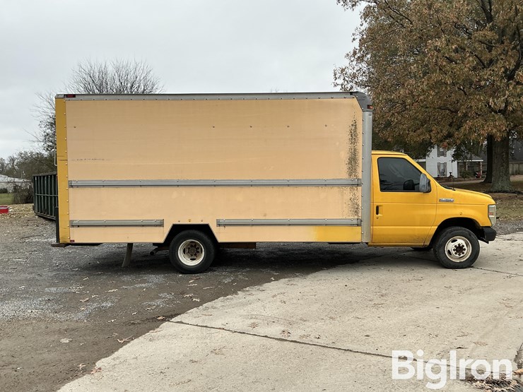 2008-ford-e350-image-4