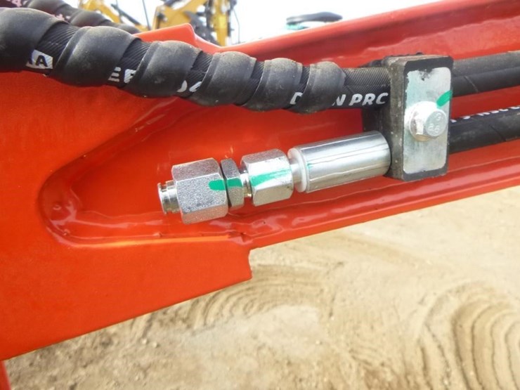 2025-agt-mx15rx-hydraulic-excavator-image-14