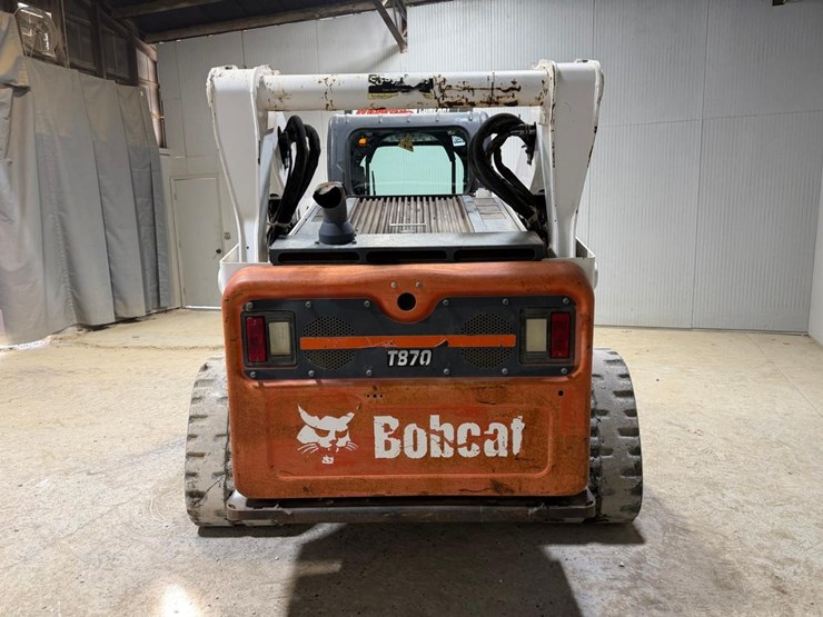 2016-bobcat-t870-image-32