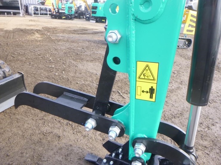 agt-mh12rx-hydraulic-excavator-image-12