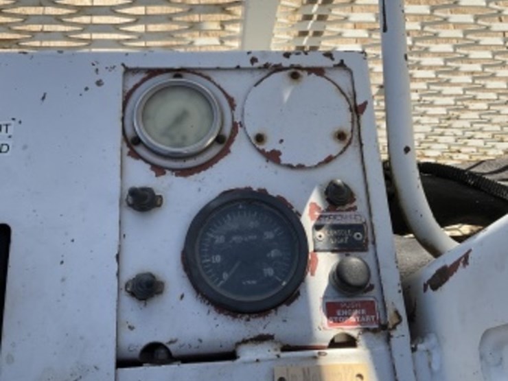 2002-sterling-lt9500-image-14