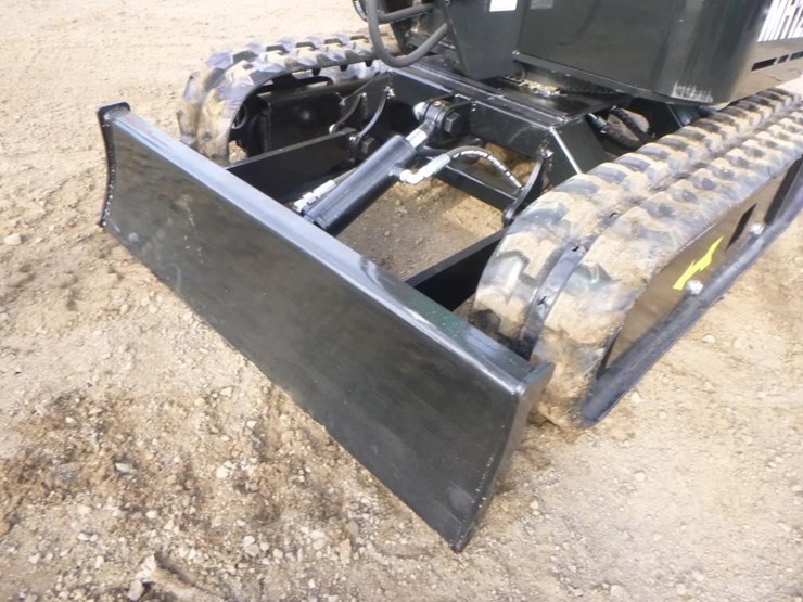 agt-mx12rx-hydraulic-excavator-image-15