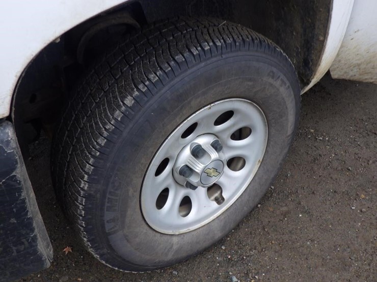 2013-chevrolet-1500-image-12