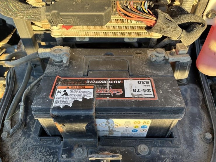 2017-new-holland-workmaster-40-image-43