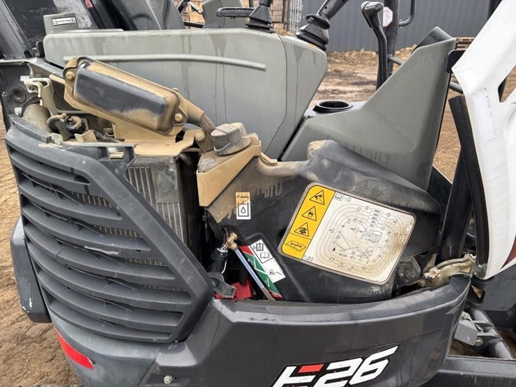 2021-bobcat-e26-image-42