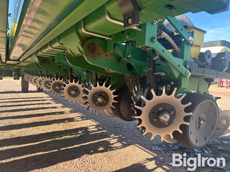 2009-john-deere-1770nt-ccs-image-15