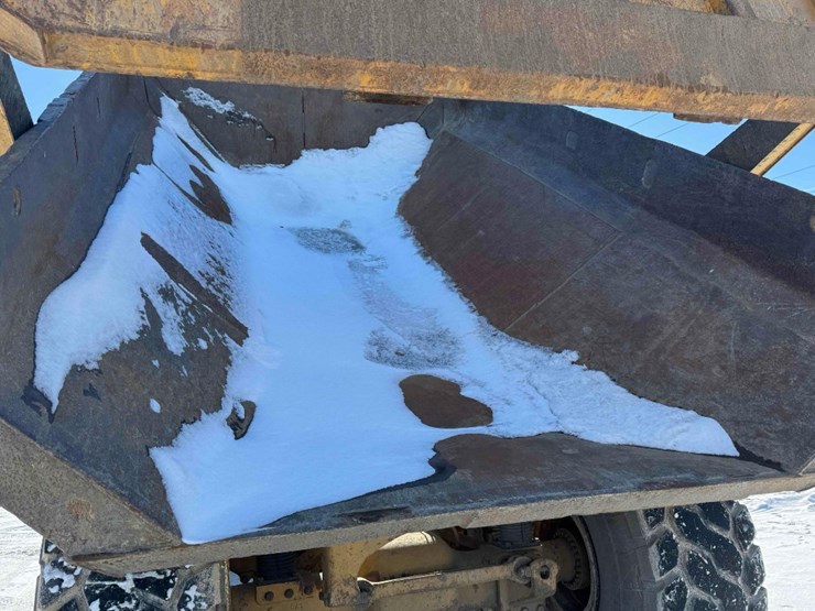 2007-caterpillar-740-image-9