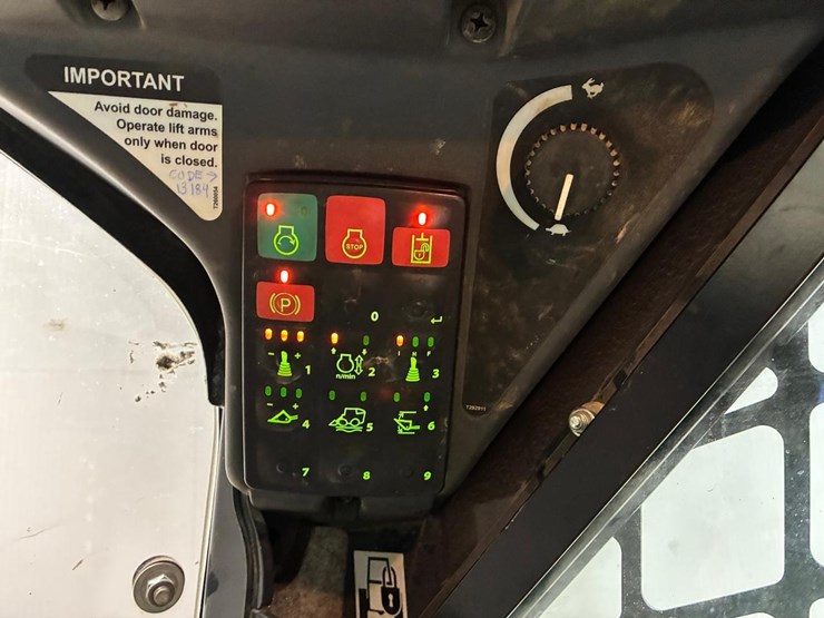 2023-deere-331g-image-22