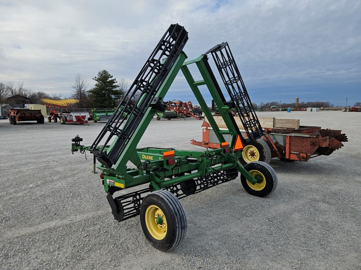 john-deere-200-image-6