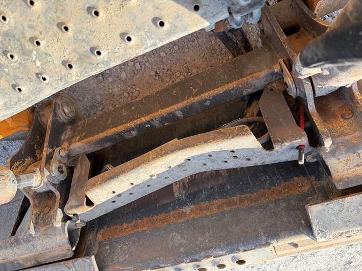 2022-case-tr310b-image-4