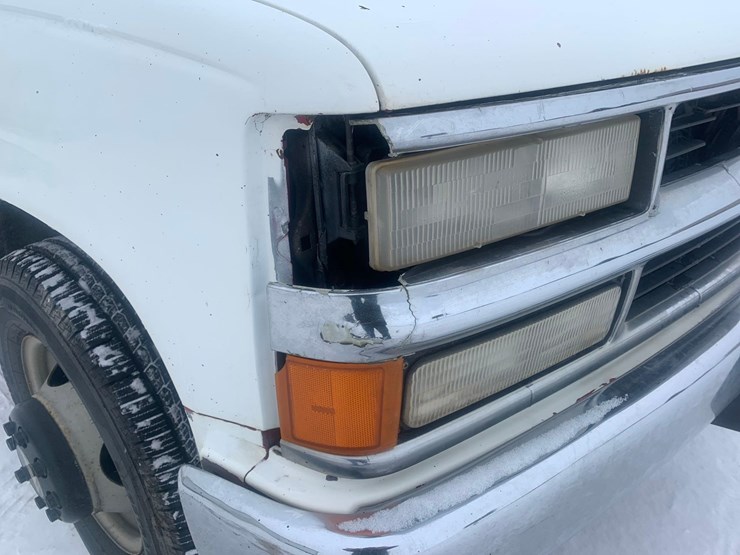 1999-chevrolet-3500-image-9