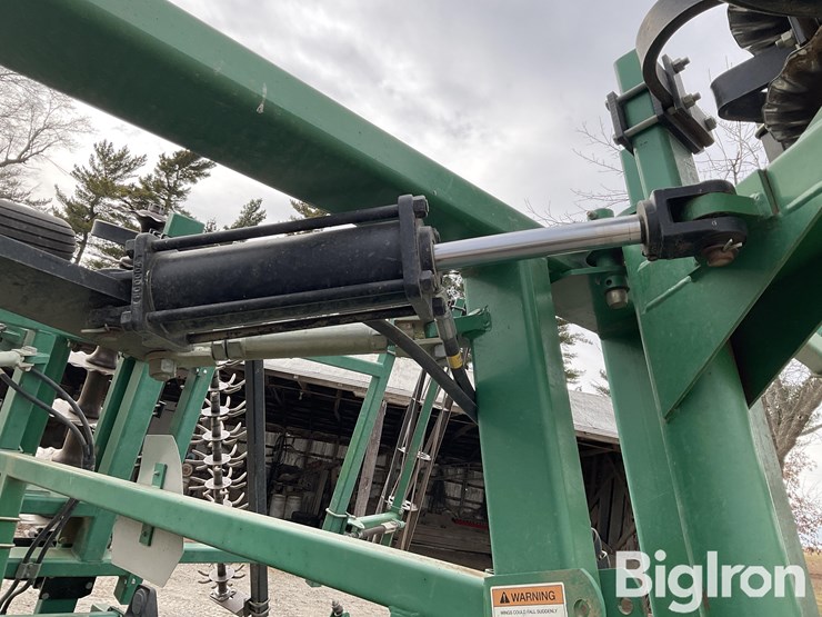 great-plains-2400tt-image-13