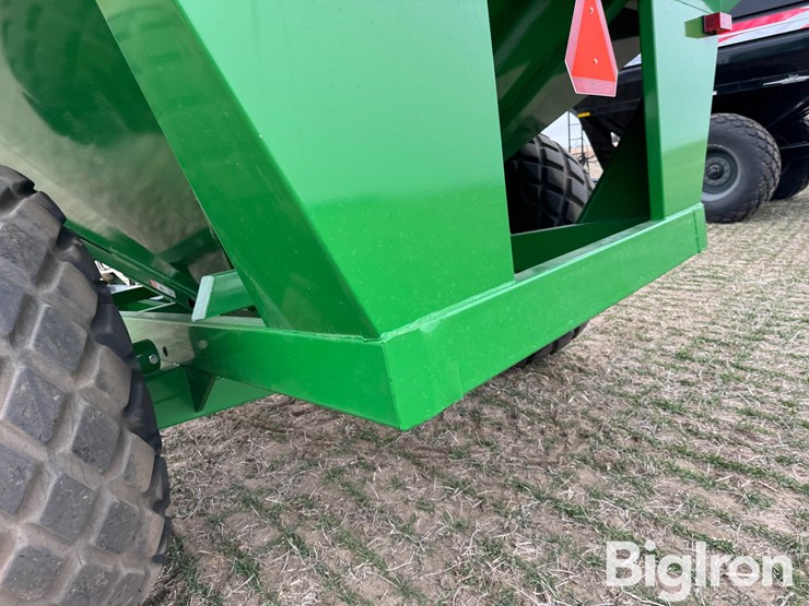 2011-j&m-750-image-19