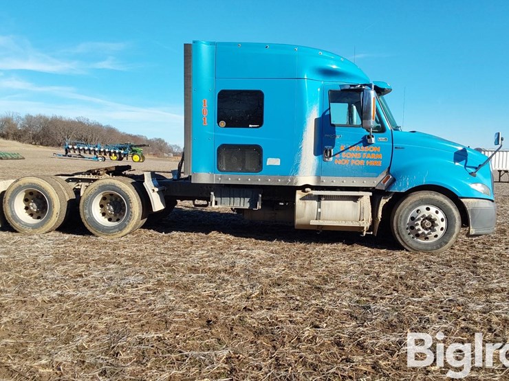 2014-international-prostar-image-4