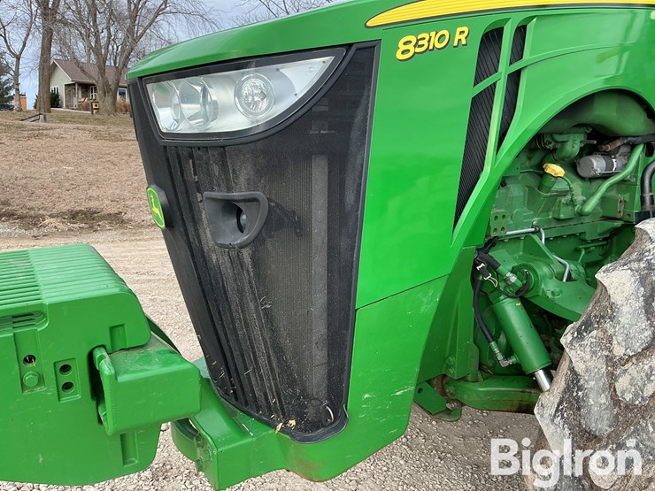 2013-john-deere-8310r-image-19