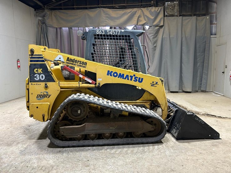 komatsu-ck30-skid-steer-loader-image-4