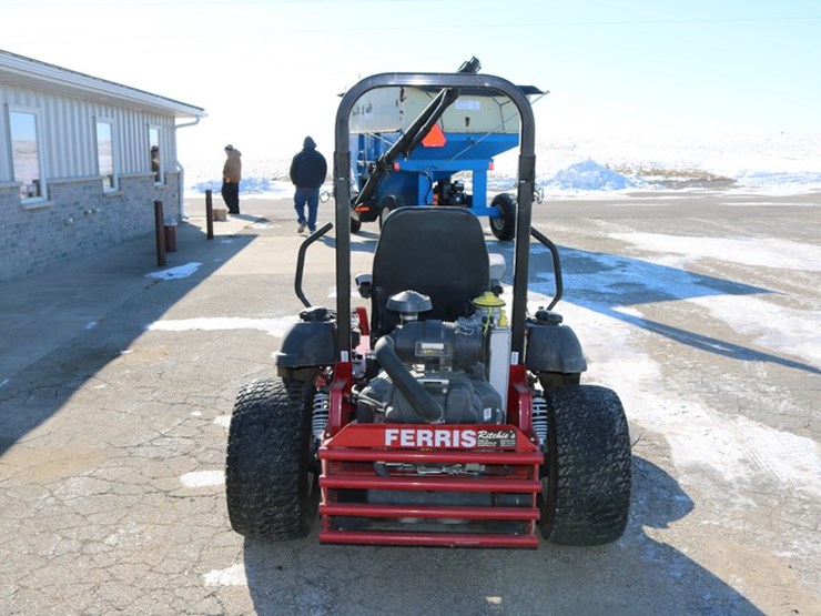 #4133-•-ferris-is3200z-zero-turn-mower-image-3