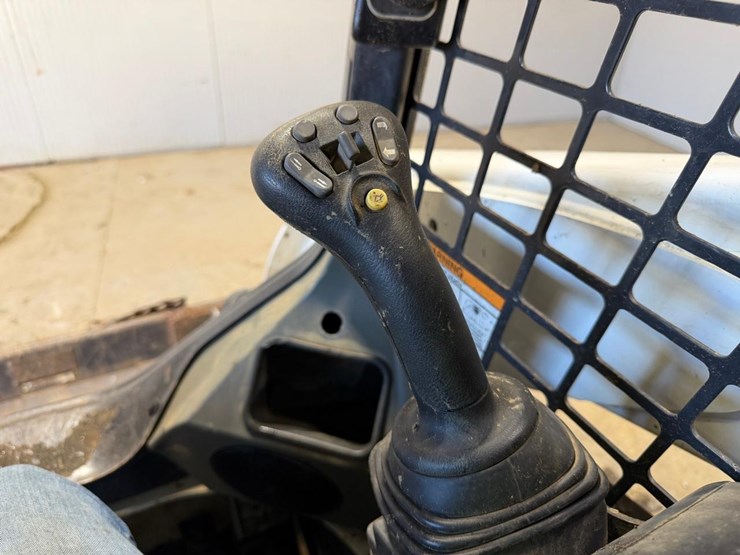 2017-bobcat-t770-image-20