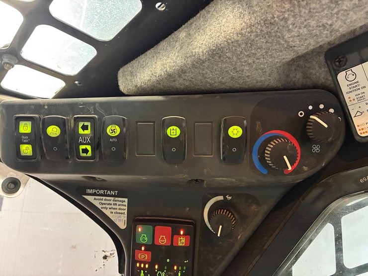 2023-deere-331g-image-23