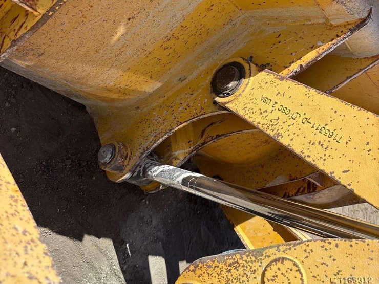 2004-deere-410g-image-15