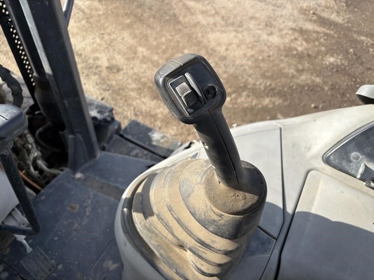 2017-case-580sn-image-15